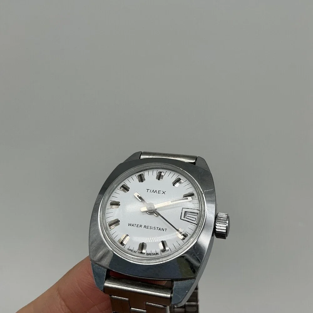 Vintage Timex Womens Watch 24mm White Dial Silver Bracelet Manual Wind Date